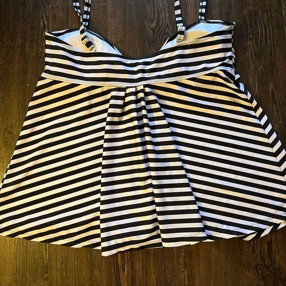 NWOT Bathing suite top.  Flowy, black and white stripes - Picture 2 of 2